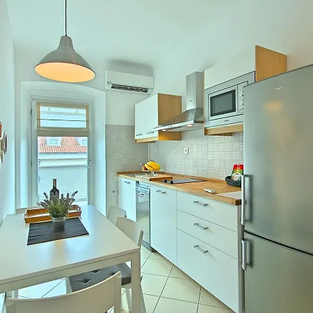 Charming Apartment In Porec Near Beach Poreč